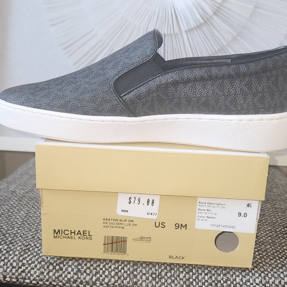 Shoes - Picture 1 of 6